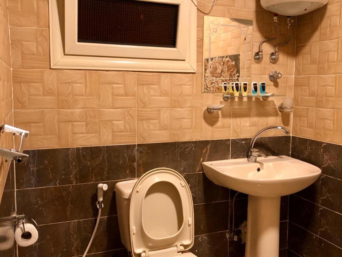 Full Pyramids View Apartment With Balcony For 8 P Kafret el-Gabal Екстериор снимка