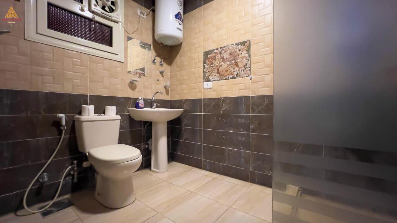 Full Pyramids View Apartment With Balcony For 8 P Kafret el-Gabal Екстериор снимка