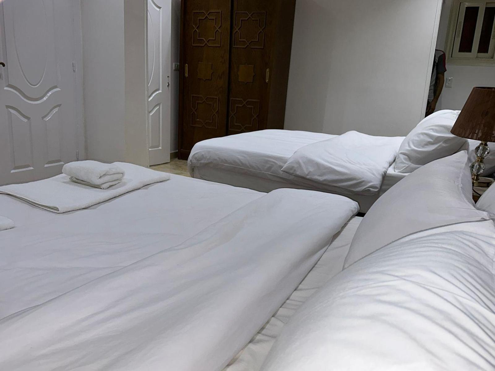 Full Pyramids View Apartment With Balcony For 8 P Kafret el-Gabal Екстериор снимка