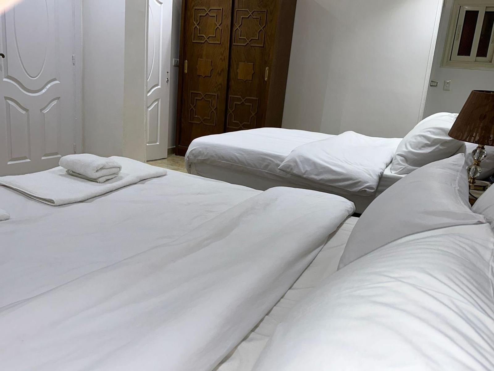 Full Pyramids View Apartment With Balcony For 8 P Kafret el-Gabal Екстериор снимка