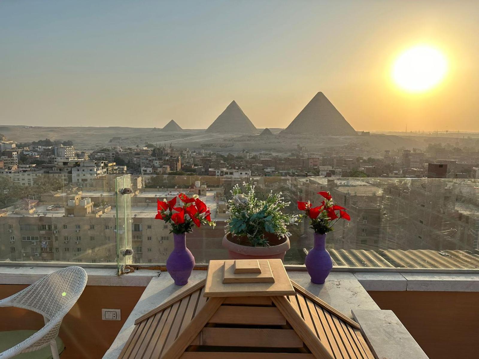 Full Pyramids View Apartment With Balcony For 8 P Kafret el-Gabal Екстериор снимка