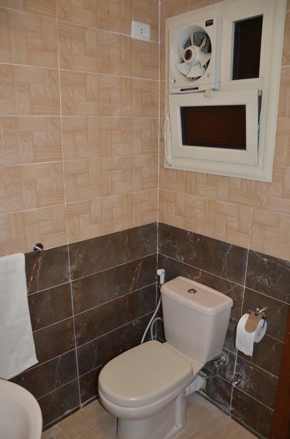 Full Pyramids View Apartment With Balcony For 8 P Kafret el-Gabal Екстериор снимка
